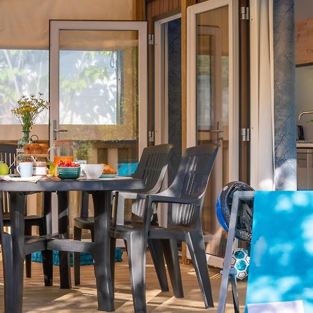 Camping Aubigny-Les Clouzeaux Aubigny  Exteriör bild