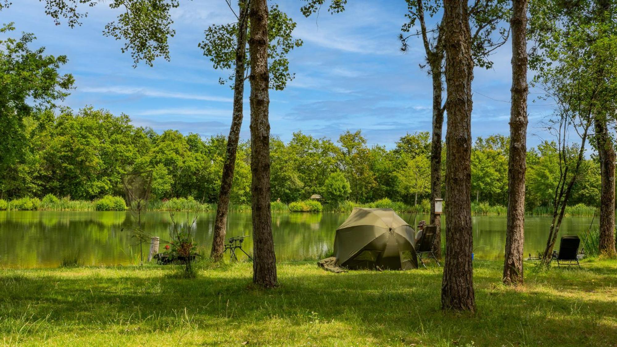 Camping Aubigny-Les Clouzeaux Aubigny  Exteriör bild
